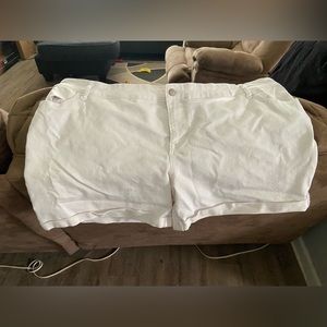 Old navy plus size Jean shorts